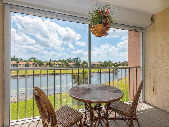 300 Forest Lakes BLVD #302, NAPLES, FL 34105