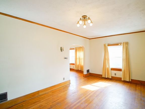 5th image of 1270 Highland Ave