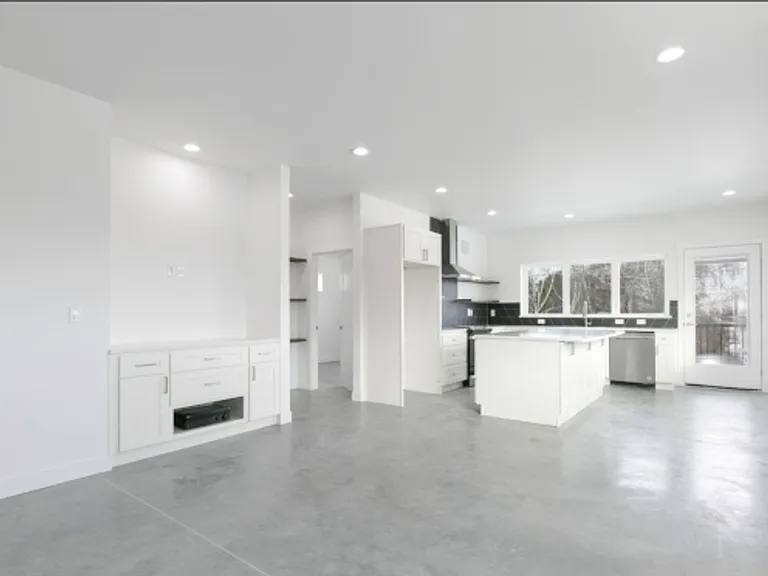 901 Verde Ln — Photo 7