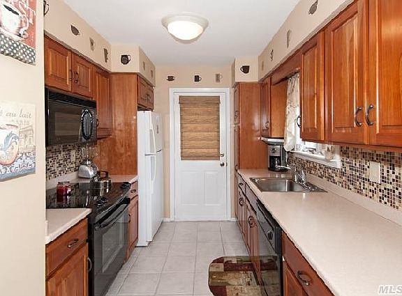 2nd image of 48 Howell Dr