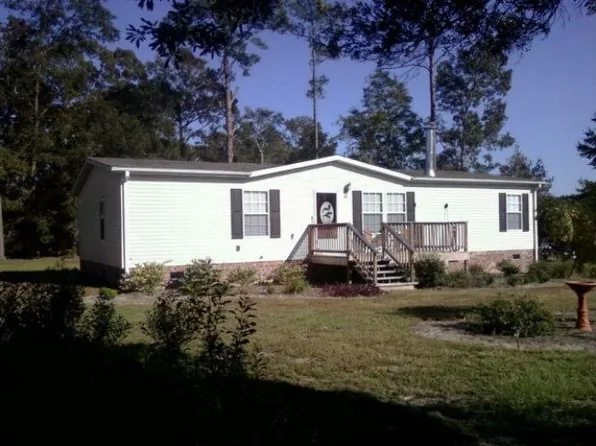 104 Bay Harbor Ct, Hampstead, NC 28443