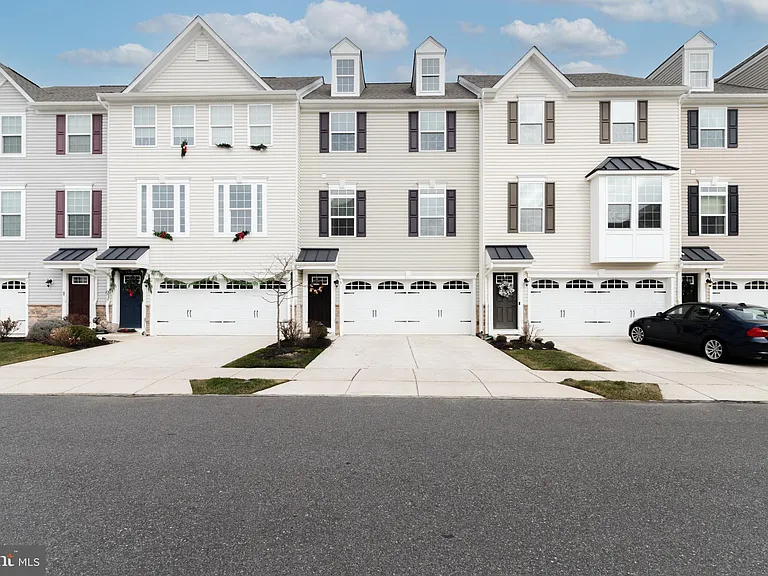 6 Sparrow Cir — Photo 1