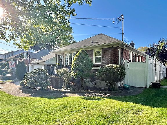 3rd image of 55 Sturges St