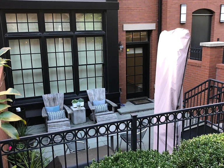1700A Clarendon Blvd #112 — Photo 3