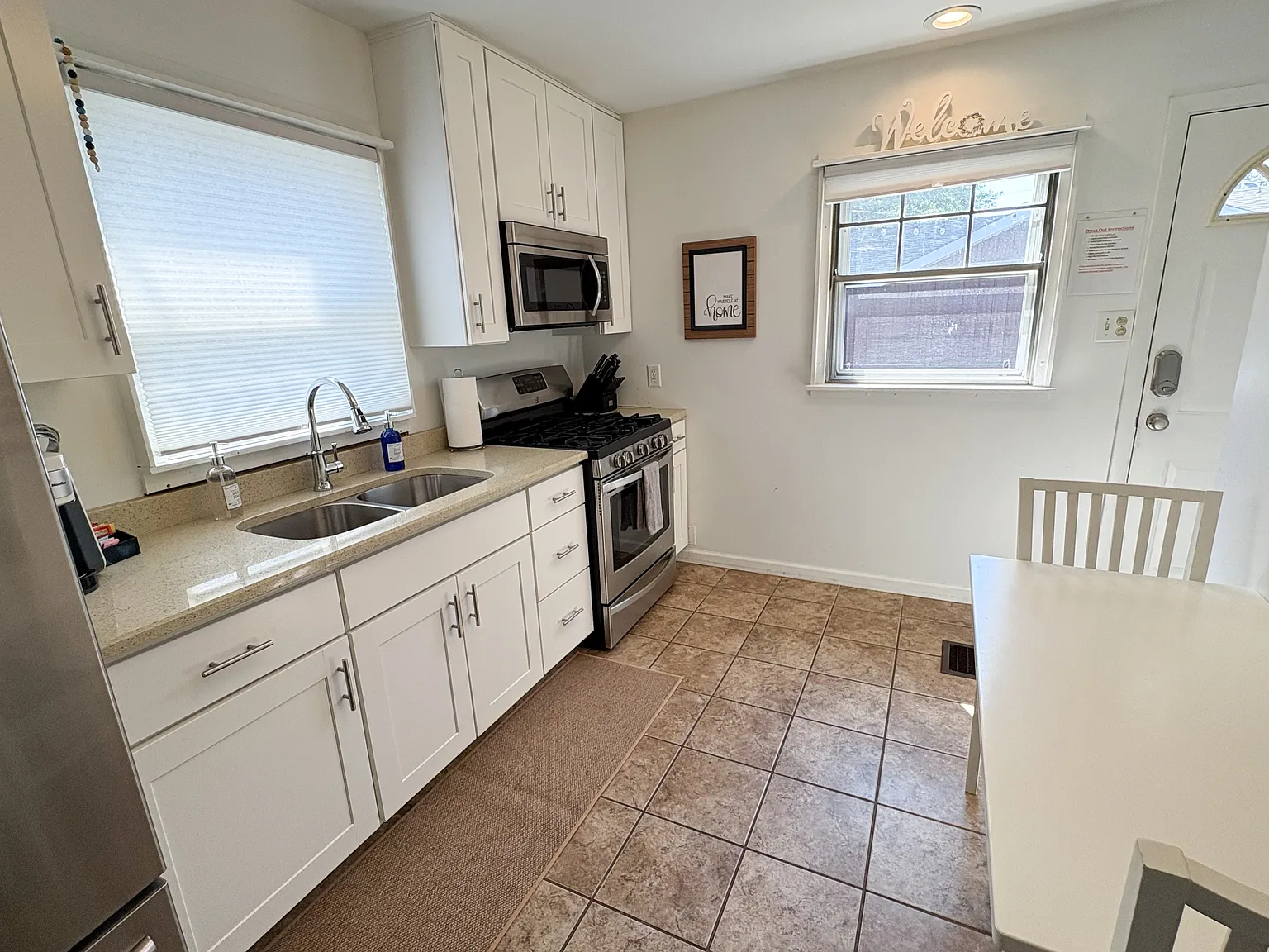 2 bed, $2,650 — Photo 3