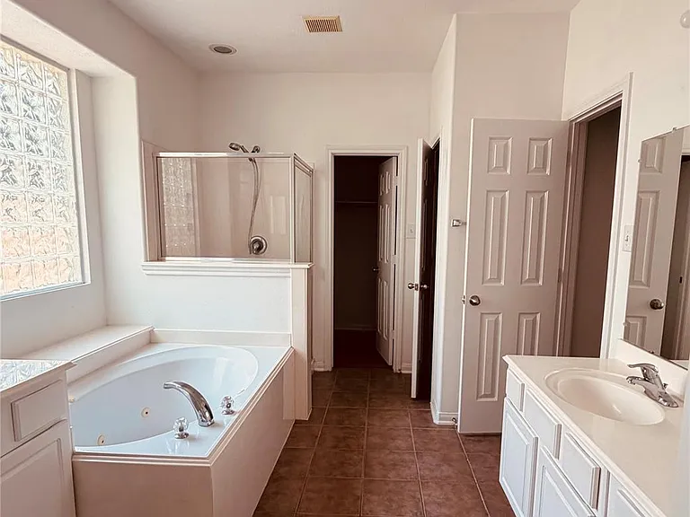 38 N Regan Mead Cir — Photo 16