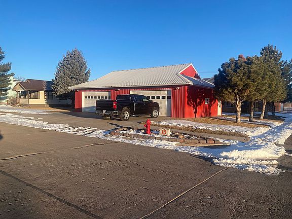 2nd image of 1017 15th St