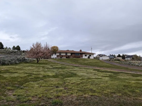 731 King Ave, Hines, OR 97738