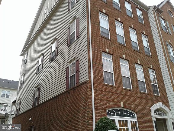 5th image of 325 Munahan Cir Unit A