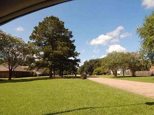2nd image of 16846 Shady Arbor Ln