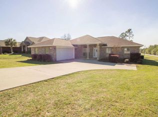 6200 Hummingbird Ln, Crestview, FL 32536