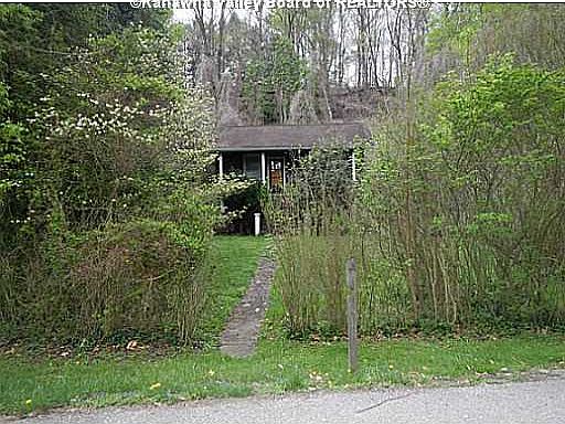 2nd image of 3215 Georges Dr
