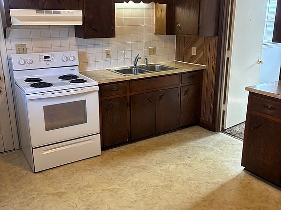 5th image of 2923 Patria St