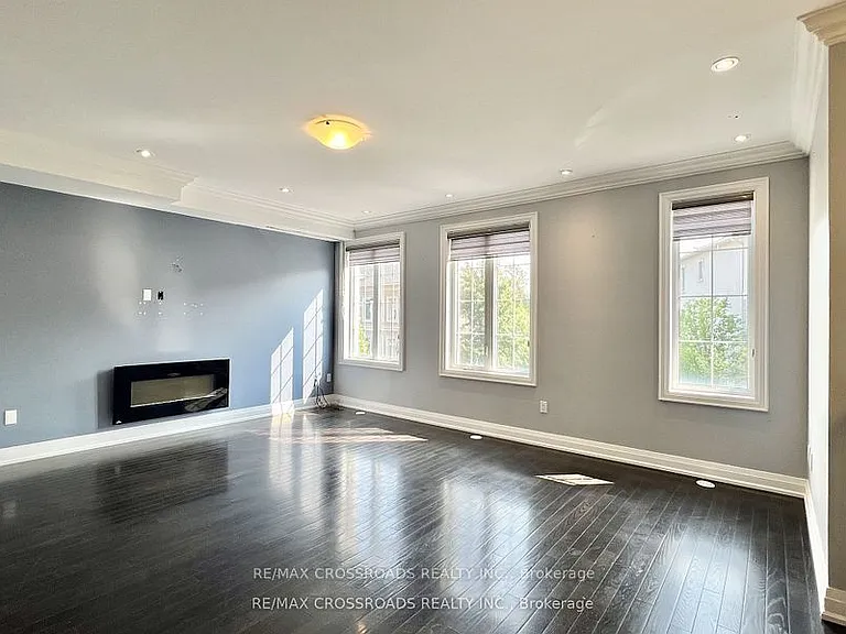 45 Plowman Ln — Photo 4
