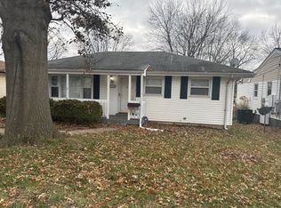 1370 Saint Catherine St, Florissant, MO 63033