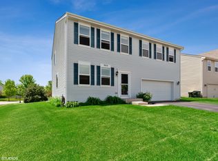904 Chopin Pl, Volo, IL 60073