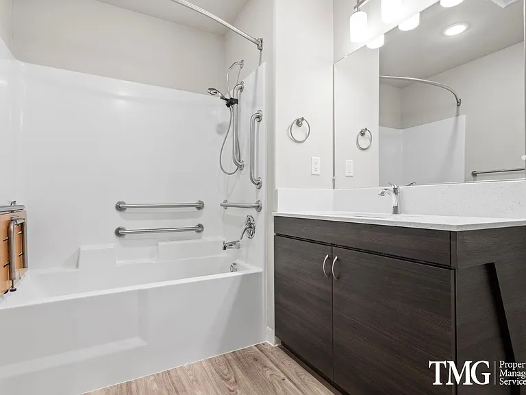 Waterford Terrace Apartments — Photo 56