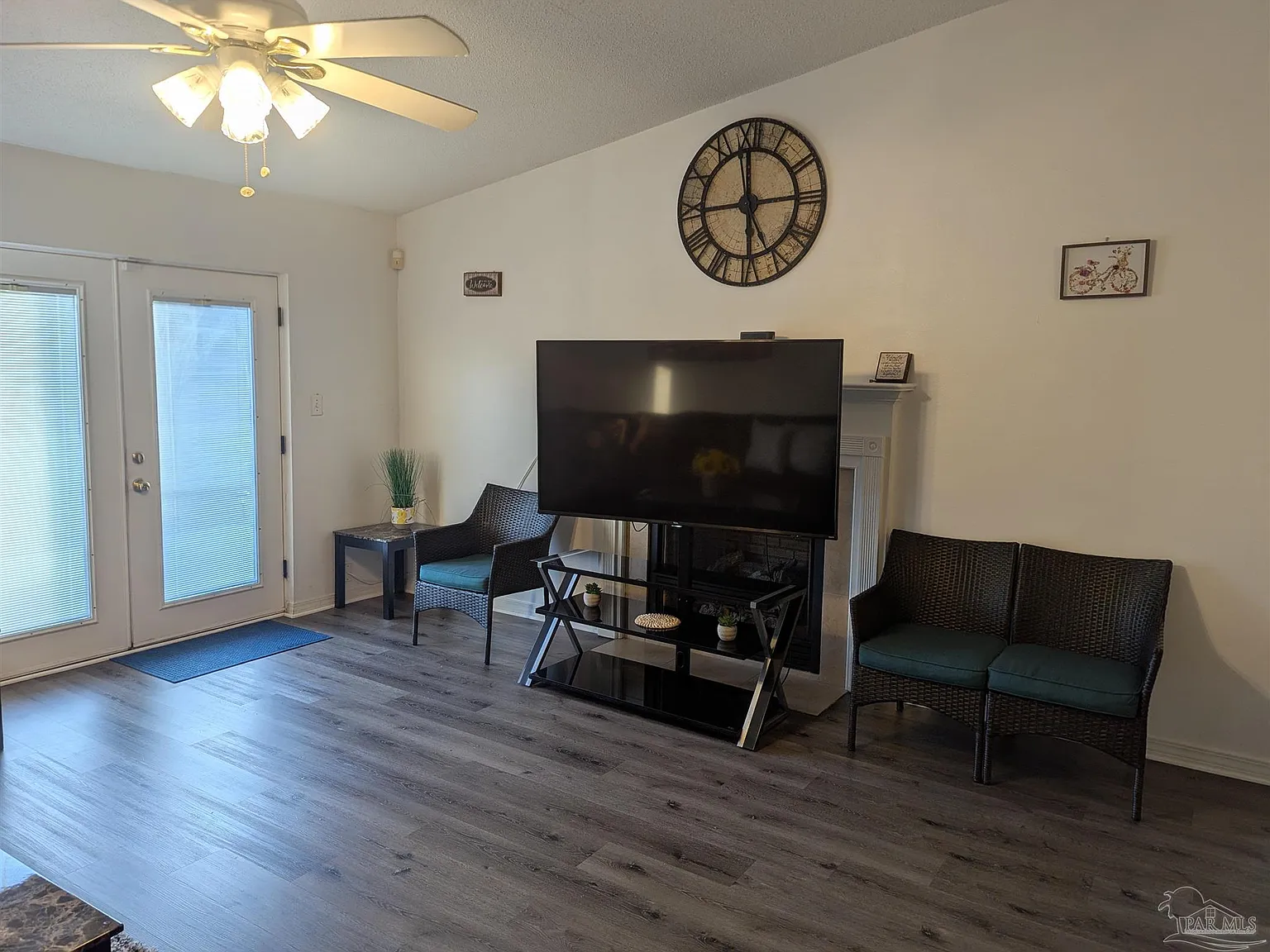 4 bed, 1899 sqft, $2,200 — Photo 4