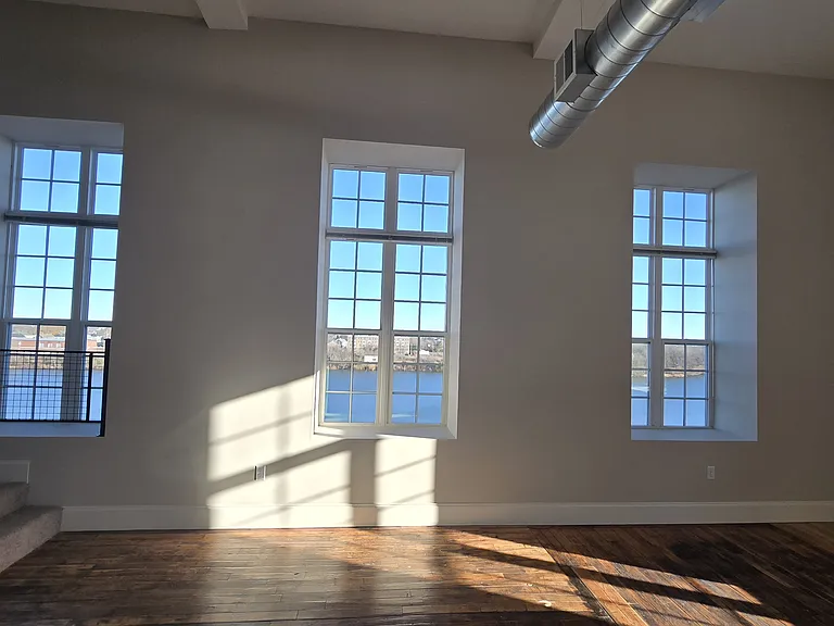 King Philip Lofts — Photo 24