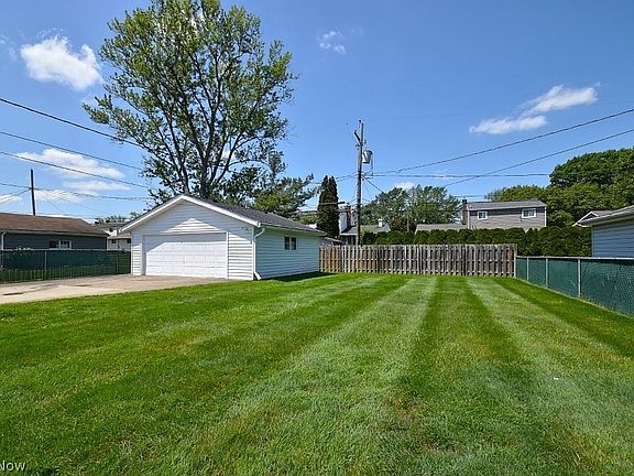 3rd image of 1264 Giesse Dr