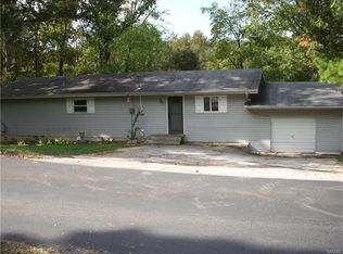 1033 Cherry Ln, Catawissa, MO 63015