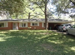 2124 Wildwood Ter, Yazoo City, MS 39194