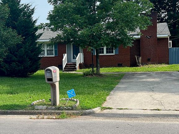 2nd image of 640 Clayton Street