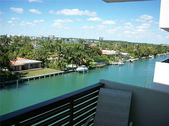 5th image of 9800 W Bay Harbor Dr APT 601