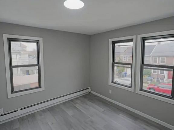 5th image of 105 Asylum St #1-2-3