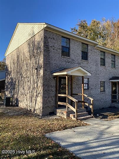 1st image of 716 Verdant Dr #A