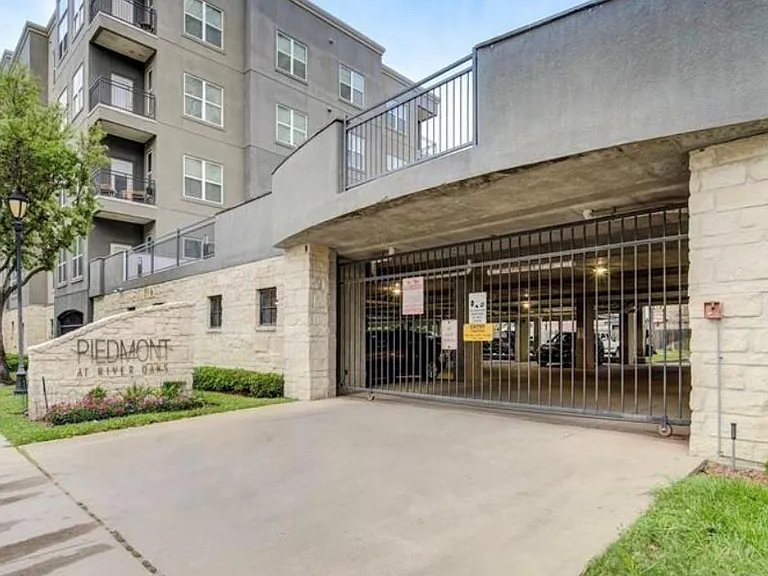 1010 Rosine St #20 — Photo 22