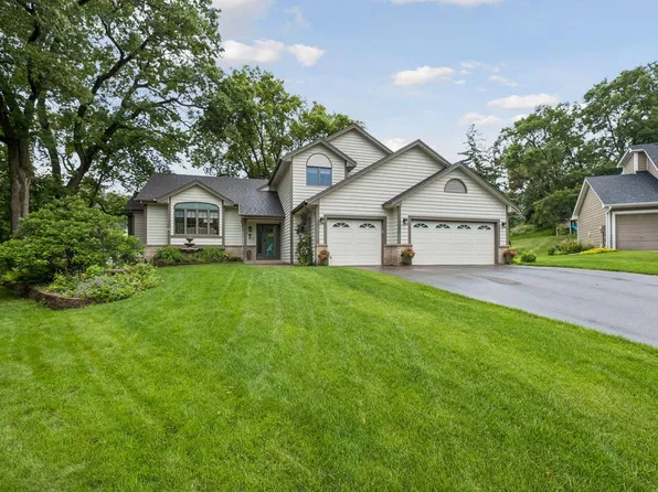 13480 Georgia Ct, Apple Valley, MN 55124