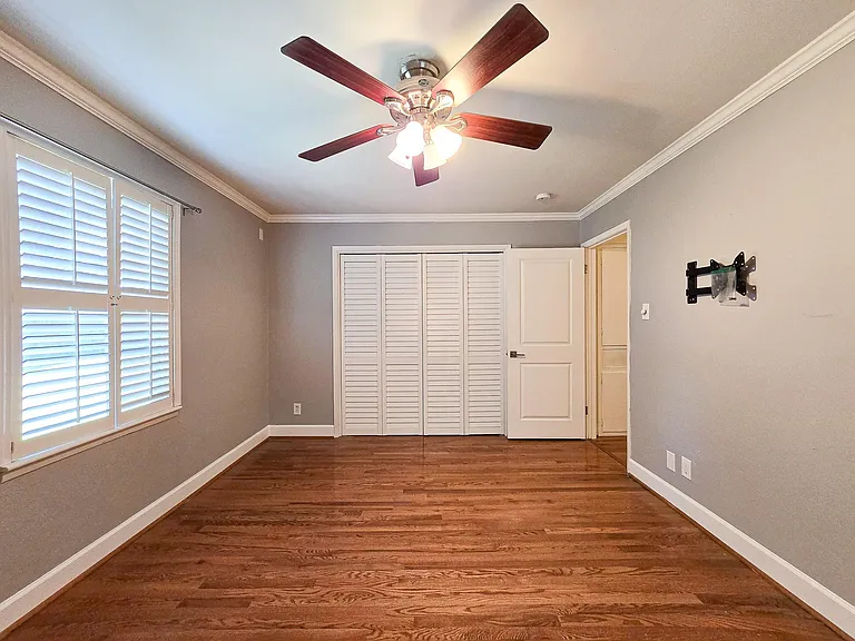 9507 Meadowbriar Ln — Photo 17