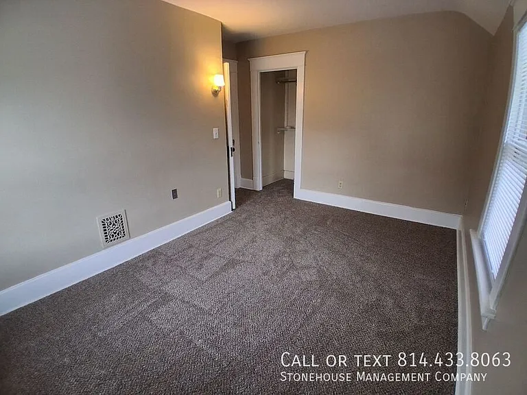1302 W 25th St — Photo 31