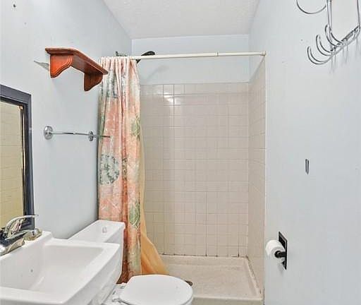 4th image of 1589 Greenwich Ct