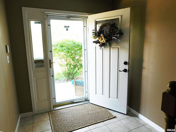 3rd image of 3804 W Richwoods Blvd