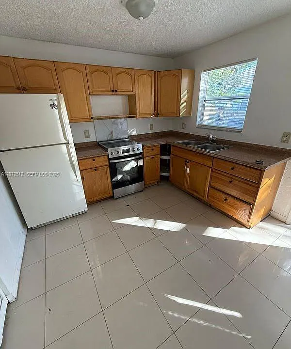 1943 Arthur St #3