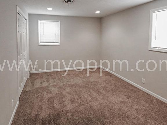5th image of 810 N 46th St APT 08