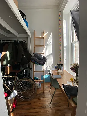 Rented by Realty Collective | media 28