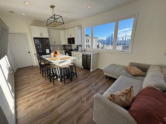 2nd image of 311 7th St Floor 3