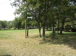 301 S Kemp St, Kingston, OK 73439