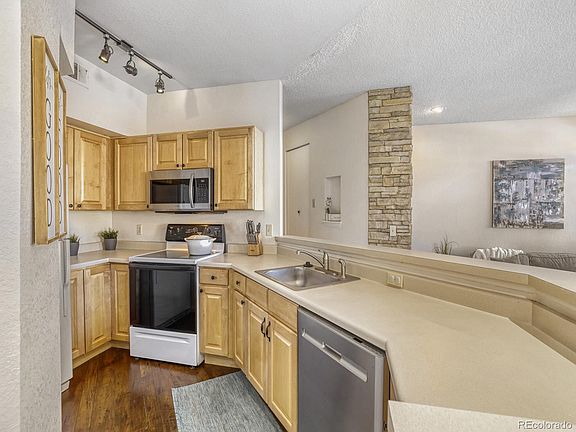 5th image of 6001 S Yosemite Street #C207