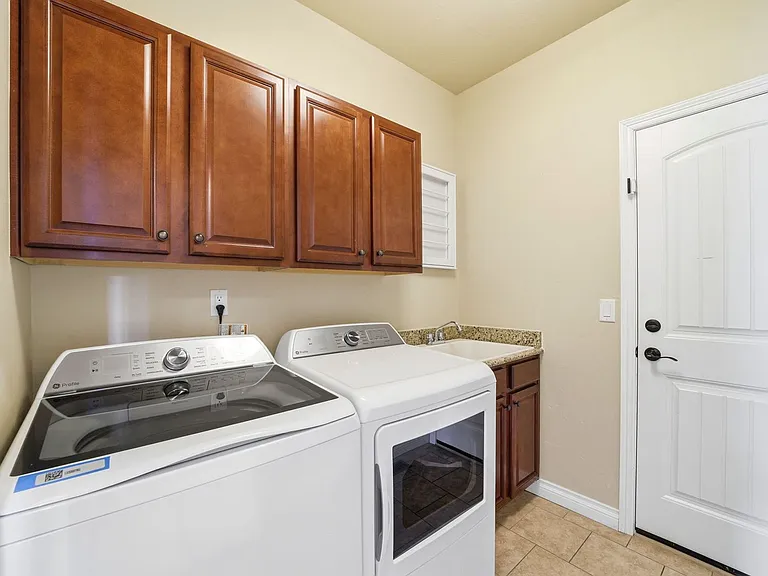 13802 Windrush Dr — Photo 24