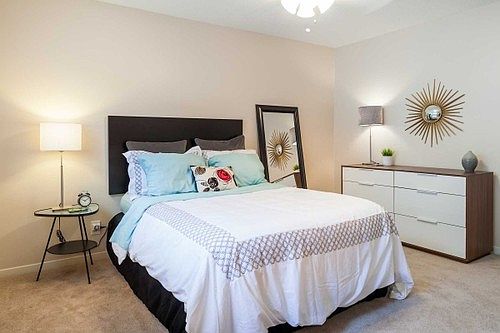 2nd image of 102 W 38th St APT 205