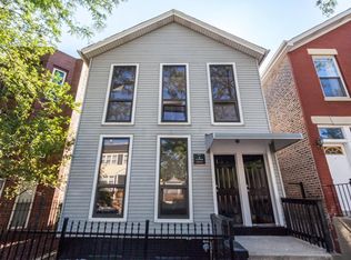 923 S Carpenter St #3R, Chicago, IL 60607