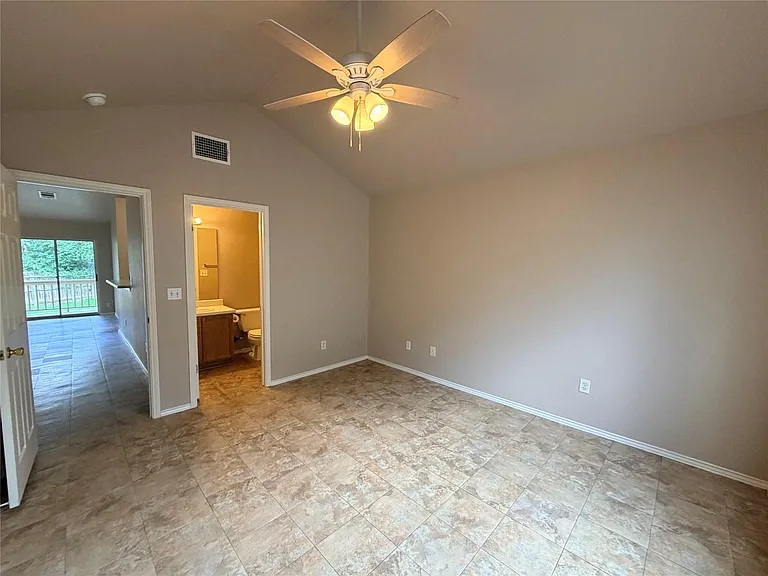2904 Whisper Oaks Ln #A — Photo 9