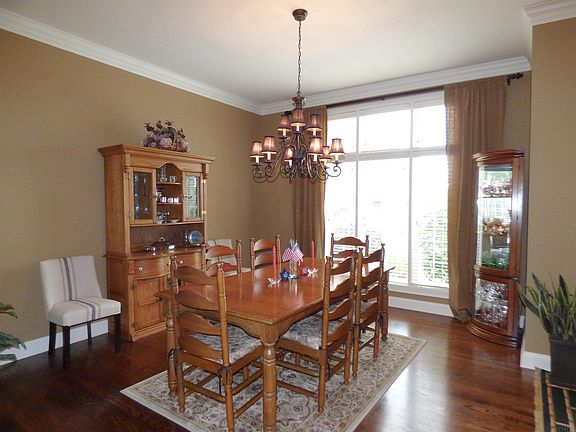 3rd image of 18155 Baldwin Dr