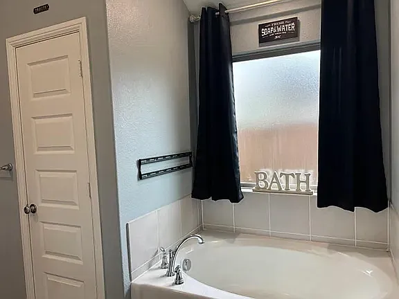 4404 Cascade Falls Ct — Photo 8