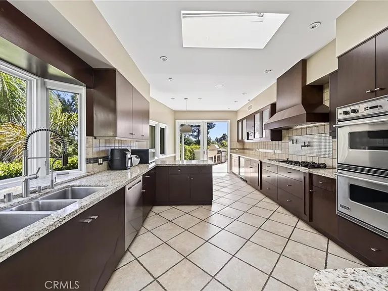 1625 Loma Vista Dr — Photo 24