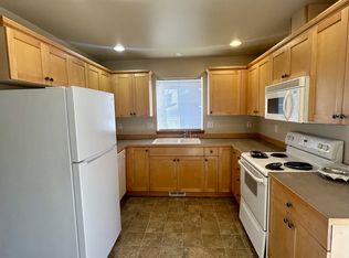 310 Nooksack Ave #102, Lynden, WA 98264